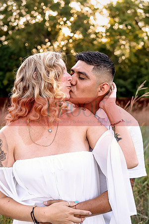 Kansas City Engagement Photography | Timeless & Authentic Outdoor Sessions