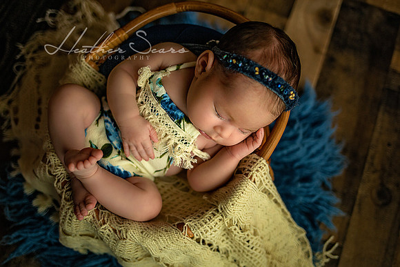 Kansas City Newborn Photographer | Award-Winning Baby Portraits