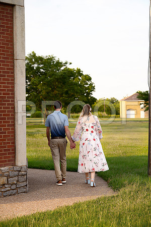 Kansas City Engagement Photography | Timeless & Authentic Outdoor Sessions