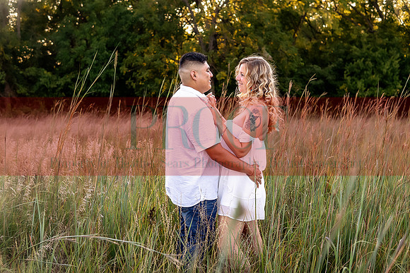 Kansas City Engagement Photography | Timeless & Authentic Outdoor Sessions