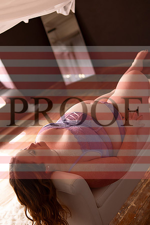 Kansas City Plus Size Boudoir Photography | Empowering Curve-Positive Portraits