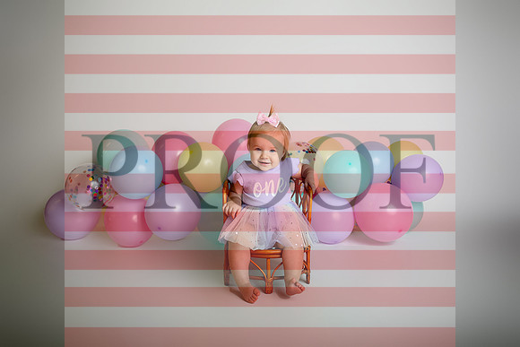 Kansas City Cake Smash Photographer | Custom Sets & First Birthday Portraits