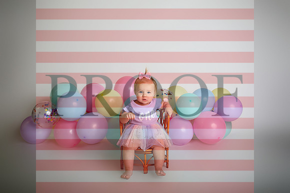 Kansas City Cake Smash Photographer | Custom Sets & First Birthday Portraits