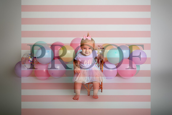 Kansas City Cake Smash Photographer | Custom Sets & First Birthday Portraits