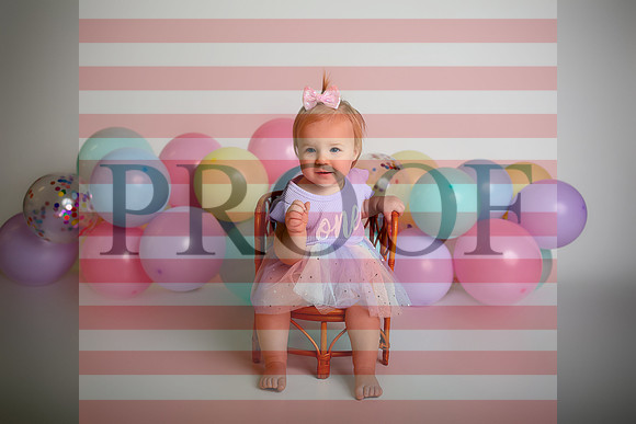 Kansas City Cake Smash Photographer | Custom Sets & First Birthday Portraits