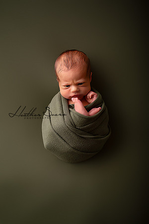 Kansas City Newborn Photographer | Award-Winning Baby Portraits