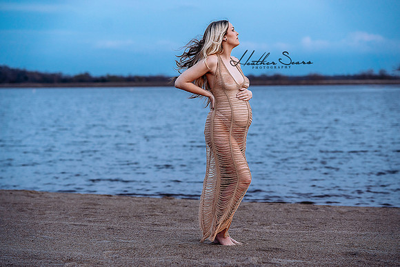 paola-ks-maternity-photographer-outdoor-golden-hour-session.jpg