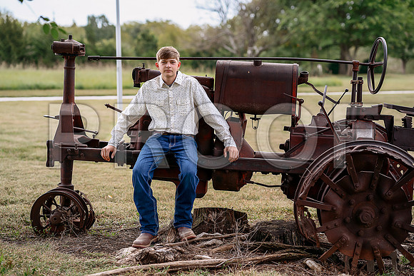 Kansas City Senior Photographer | Studio & Outdoor Sessions