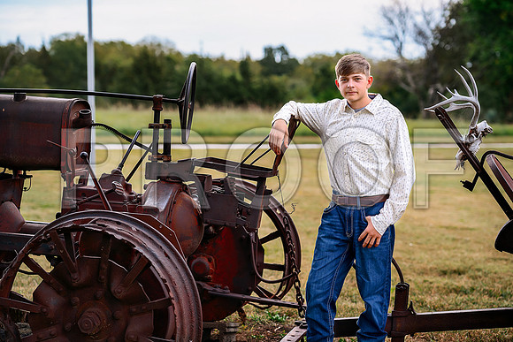 Kansas City Senior Photographer | Studio & Outdoor Sessions