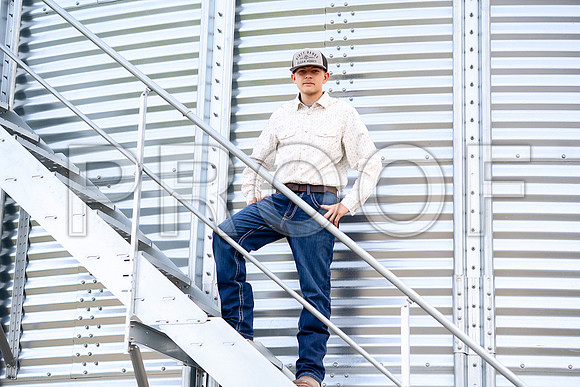 Kansas City Senior Photographer | Studio & Outdoor Sessions