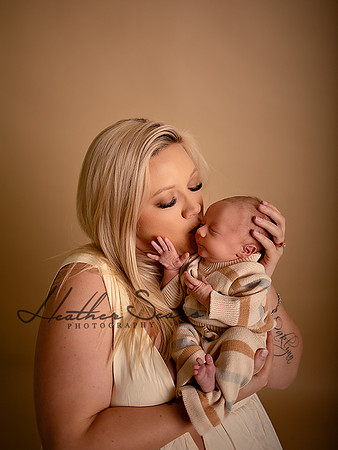 Kansas City High-End Newborn Photographer | Heather Sears Photography