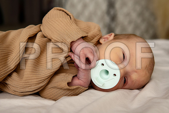 Kansas City Studio Lifestyle Newborn Photography | Natural & Timeless Newborn Portraits