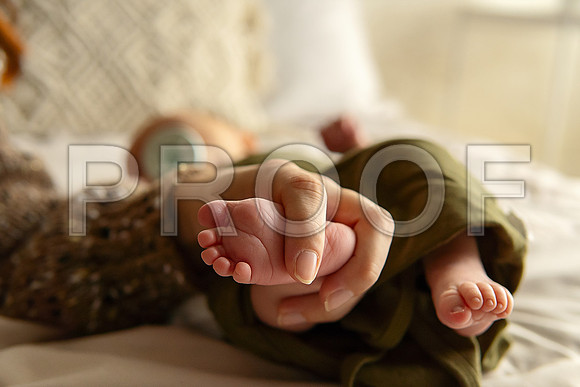 Kansas City Studio Lifestyle Newborn Photography | Natural & Timeless Newborn Portraits