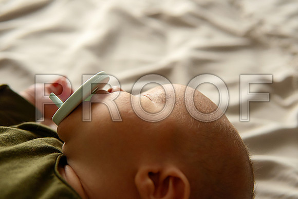 Kansas City Studio Lifestyle Newborn Photography | Natural & Timeless Newborn Portraits