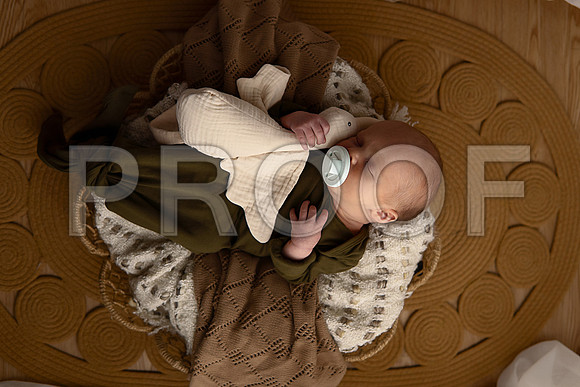Kansas City Studio Lifestyle Newborn Photography | Natural & Timeless Newborn Portraits