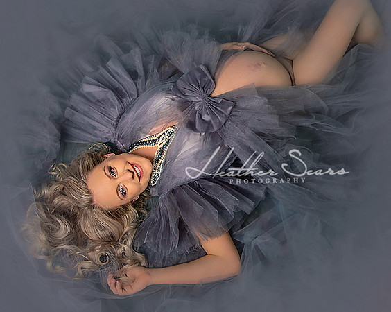 Kansas City Maternity Portraits | Luxury Fine Art Studio