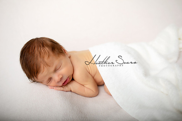 Kansas City Newborn Photographer | Award-Winning Baby Portraits