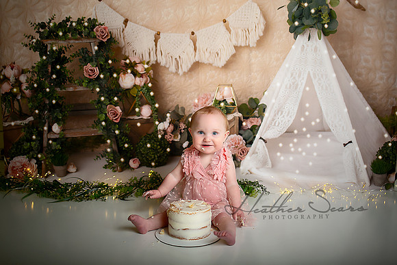 Kansas City Cake Smash Photographer - First Birthday Studio