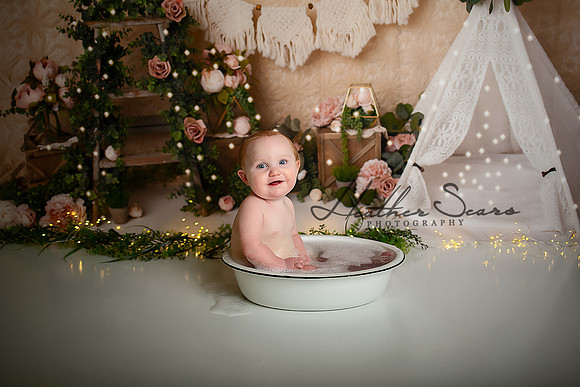 Kansas City Cake Smash Photographer - First Birthday Studio
