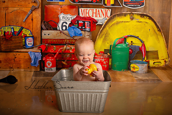 Kansas City Cake Smash Photographer - First Birthday Studio