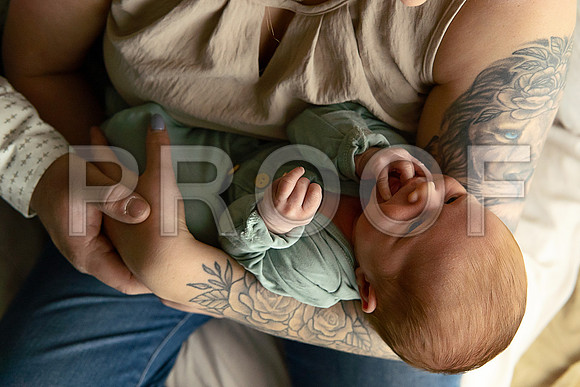 Kansas City Studio Lifestyle Newborn Photography | Natural & Timeless Newborn Portraits