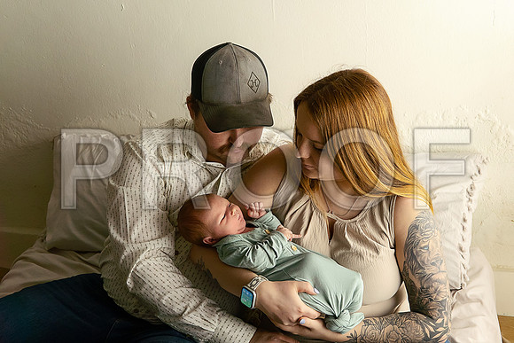 Kansas City Studio Lifestyle Newborn Photography | Natural & Timeless Newborn Portraits