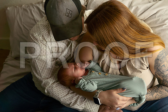 Kansas City Studio Lifestyle Newborn Photography | Natural & Timeless Newborn Portraits