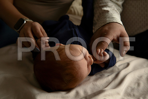 Kansas City Studio Lifestyle Newborn Photography | Natural & Timeless Newborn Portraits