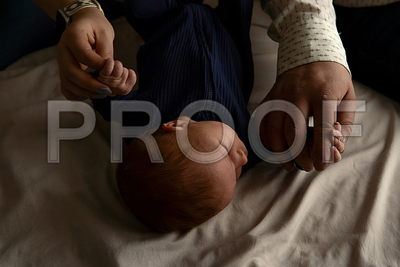 Kansas City Studio Lifestyle Newborn Photography | Natural & Timeless Newborn Portraits