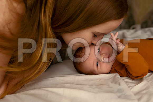 Kansas City Studio Lifestyle Newborn Photography | Natural & Timeless Newborn Portraits