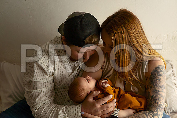 Kansas City Studio Lifestyle Newborn Photography | Natural & Timeless Newborn Portraits