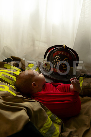 Kansas City Studio Lifestyle Newborn Photography | Natural & Timeless Newborn Portraits