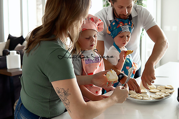 Authentic Kansas City Family Photography | Professional Studio & Lifestyle Sessions