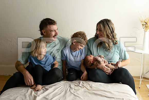 KC Newborn Photographer | Studio Lifestyle Newborn Photography