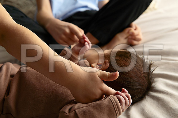 KC Newborn Photographer | Studio Lifestyle Newborn Photography