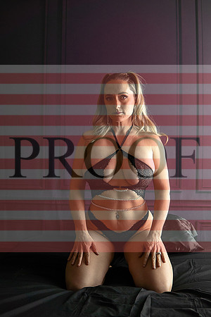 Kansas City Boudoir Photographer | Empowering Luxury Experience