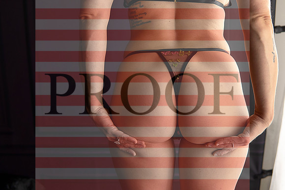 Kansas City Boudoir Photographer | Empowering Luxury Experience