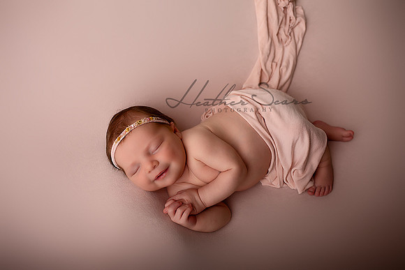 Kansas City Newborn Photographer | Award-Winning Baby Portraits