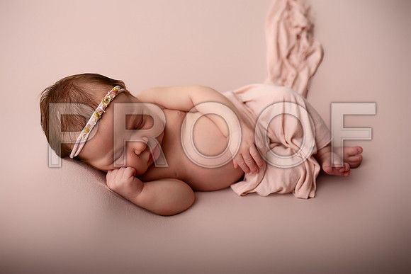 Kansas City Newborn Photographer | Award-Winning Baby Portraits
