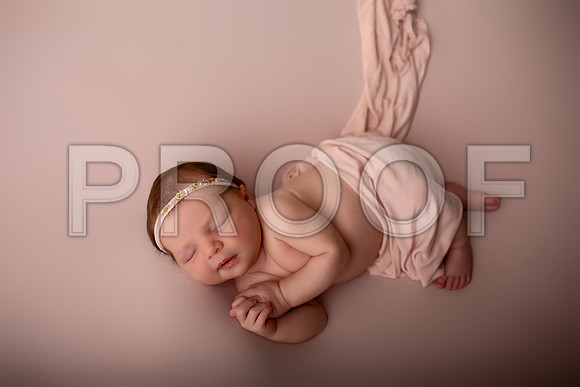 Kansas City Newborn Photographer | Award-Winning Baby Portraits