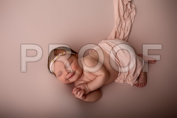 Kansas City Newborn Photographer | Award-Winning Baby Portraits