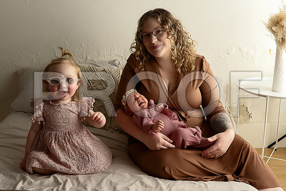 KC Newborn Photographer | Studio Lifestyle Newborn Photography