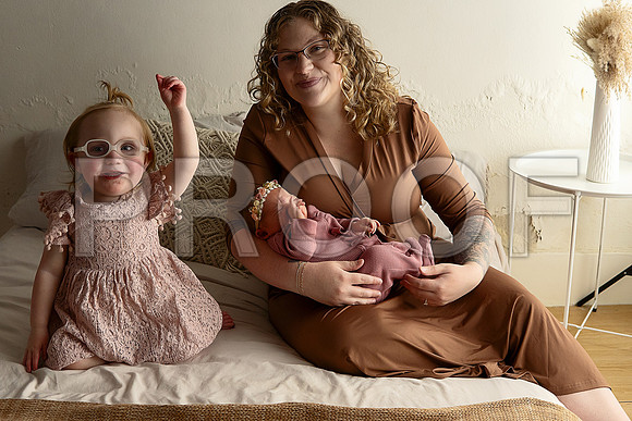 KC Newborn Photographer | Studio Lifestyle Newborn Photography