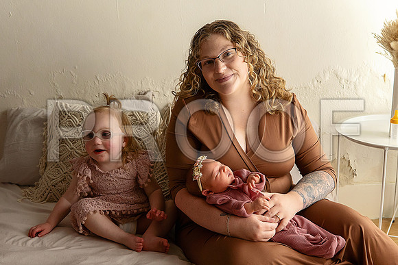 KC Newborn Photographer | Studio Lifestyle Newborn Photography