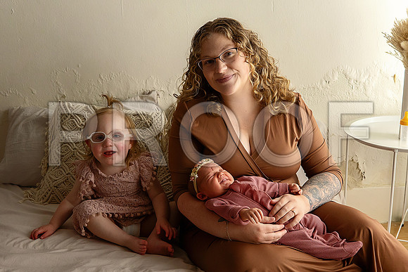KC Newborn Photographer | Studio Lifestyle Newborn Photography