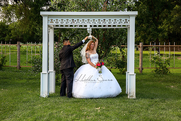 Heather Sears Photography | Timeless Luxury Wedding & Portrait Photography for Kansas City Couples
