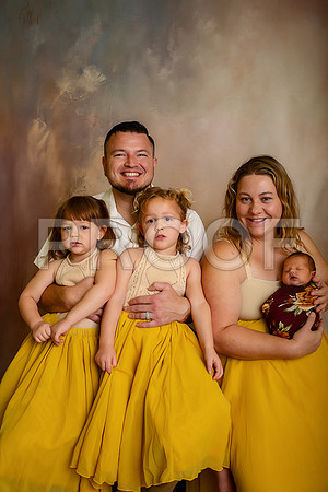 Kansas City Newborn Photographer | Award-Winning Baby Portraits