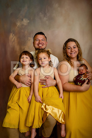 Kansas City Newborn Photographer | Award-Winning Baby Portraits