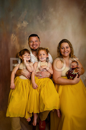 Kansas City Newborn Photographer | Award-Winning Baby Portraits