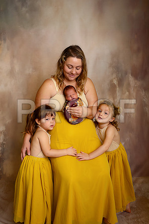 Kansas City Newborn Photographer | Award-Winning Baby Portraits